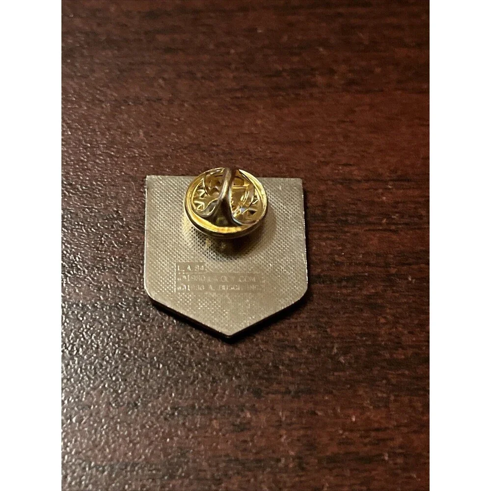 1984 Los Angeles Olympics Michelob Light‎ Beer Team USA Lapel Hat Pin